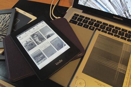 Publicité mensongère pour un Kindle livré sans adaptateur secteur